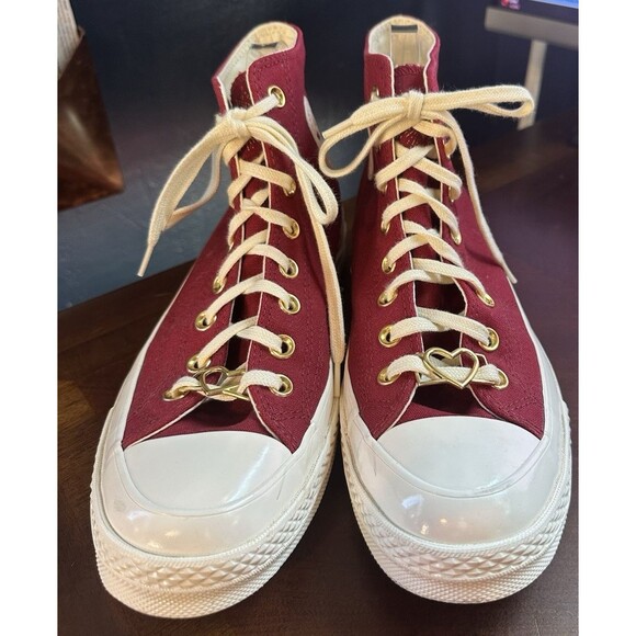 Size 11 - Converse Chuck Taylor All Star High Embroidered Hearts - Cherry... - Picture 1 of 11